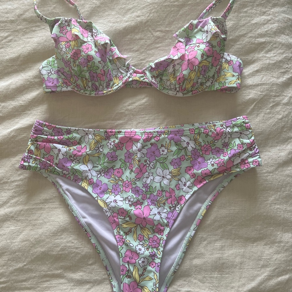 JOHO FLETCHER X CUPSHE COLLAB SOLD OUT FLORAL SUIT
